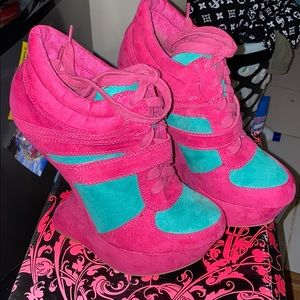 Fuchsia Suede & Green Heel Less Heels